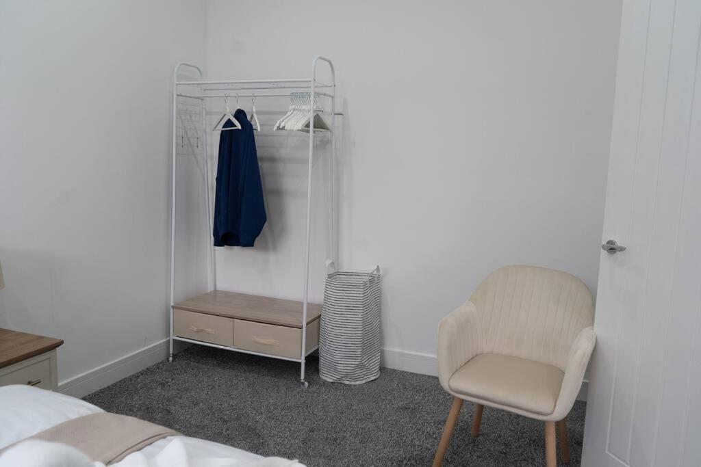 Stylish 1 Bed Apartment In Newly Refurbished Building W/ Parking & Wi-Fi Birmingham Exterior photo