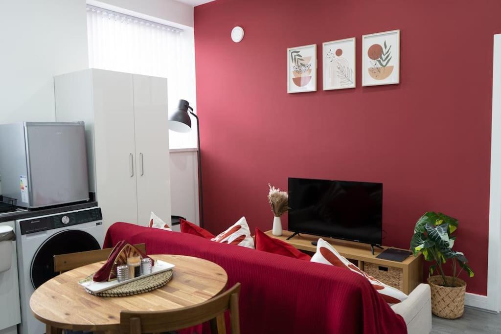 Stylish 1 Bed Apartment In Newly Refurbished Building W/ Parking & Wi-Fi Birmingham Exterior photo